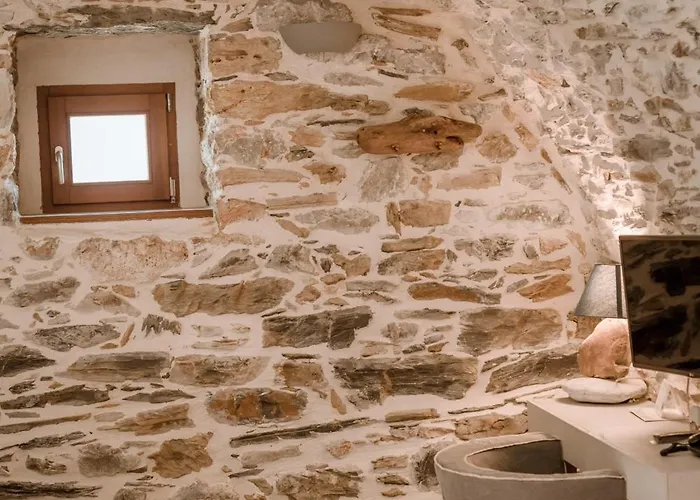 Alika Resort فندق